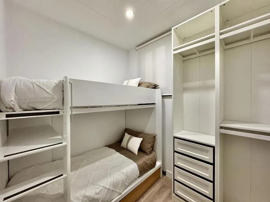 Apartment Sant Antoni Stay: Experience Barcelona Spain