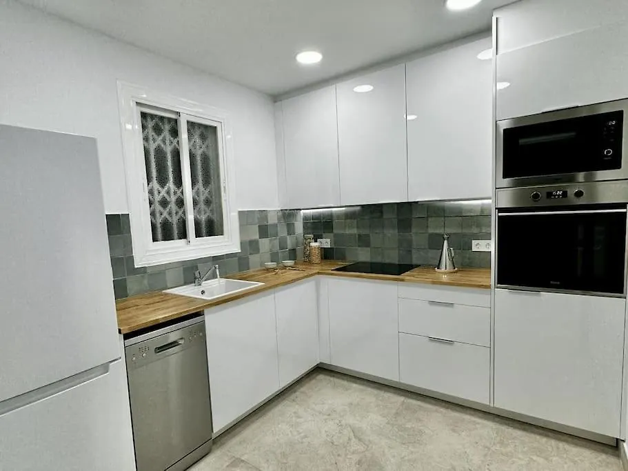 Sant Antoni Stay: Experience Барселона